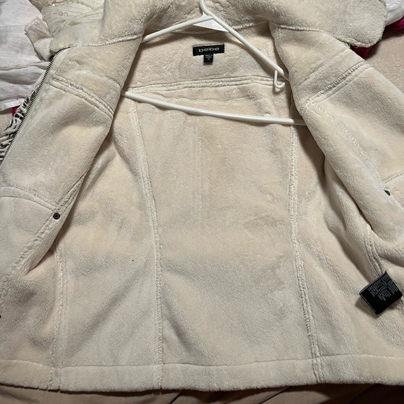 Bebe winter coat size medium. Faux leather and fur coat - Picture 5 of 5
